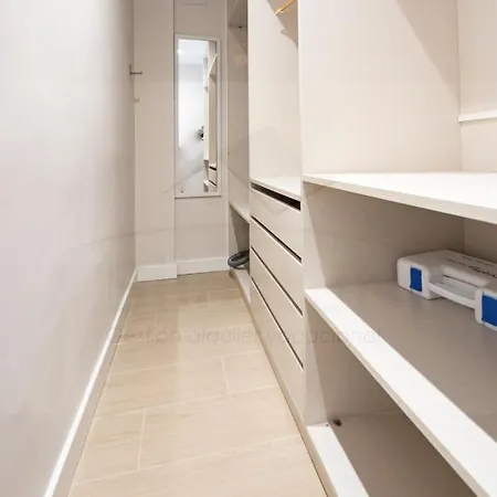 Pablo Iglesias By Silastur Apartment