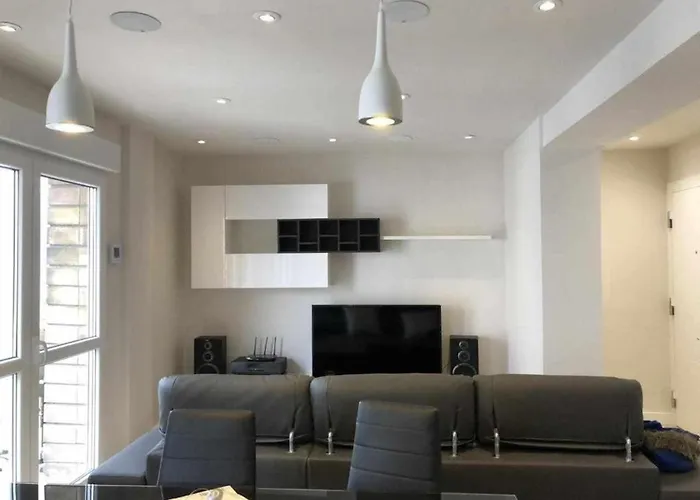 Apartment Pablo Iglesias By Silastur *